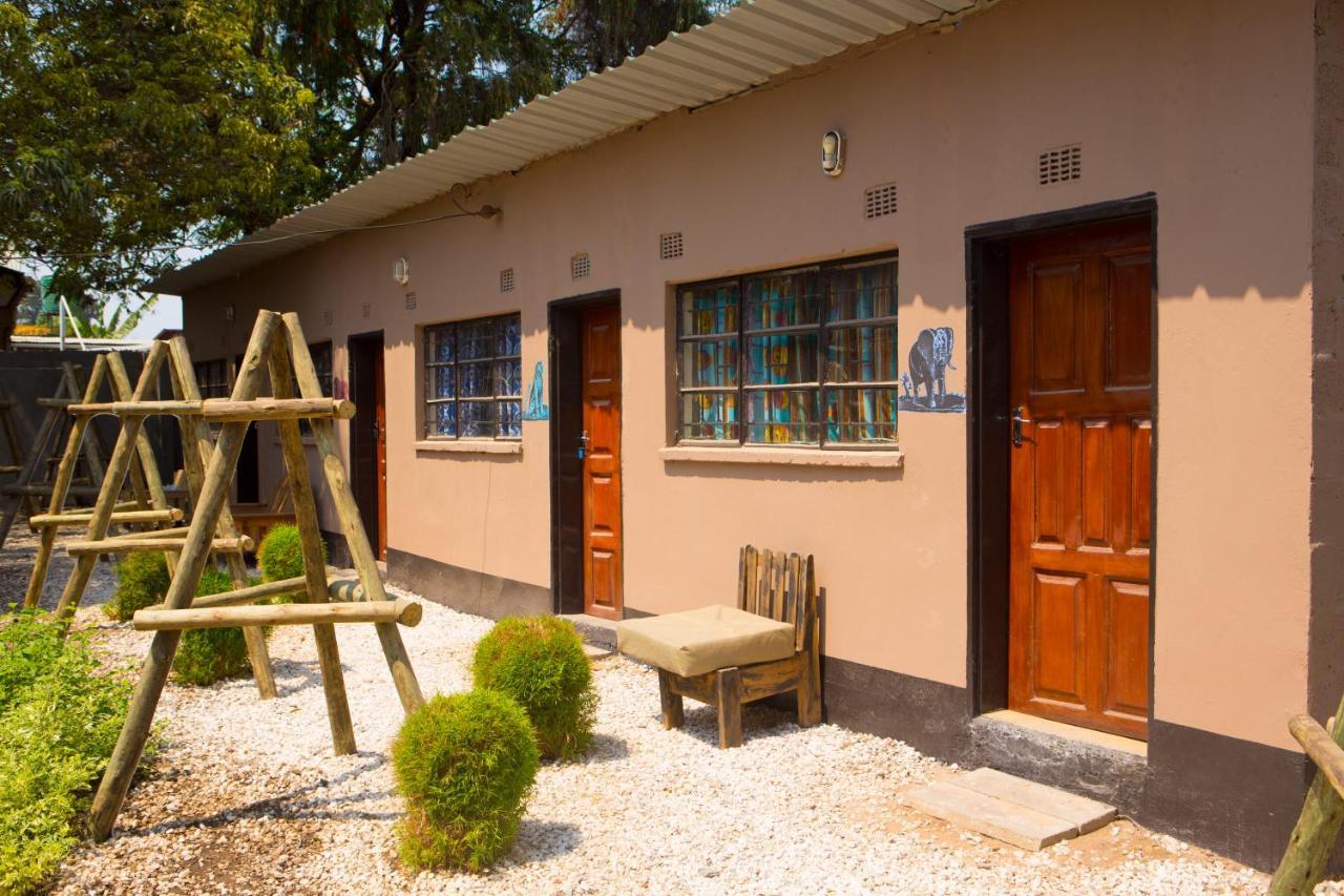 Lusaka Backpackers Hostel Exterior photo