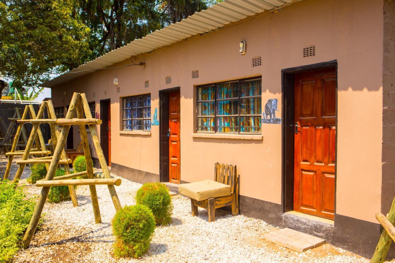 Lusaka Backpackers Hostel Exterior photo